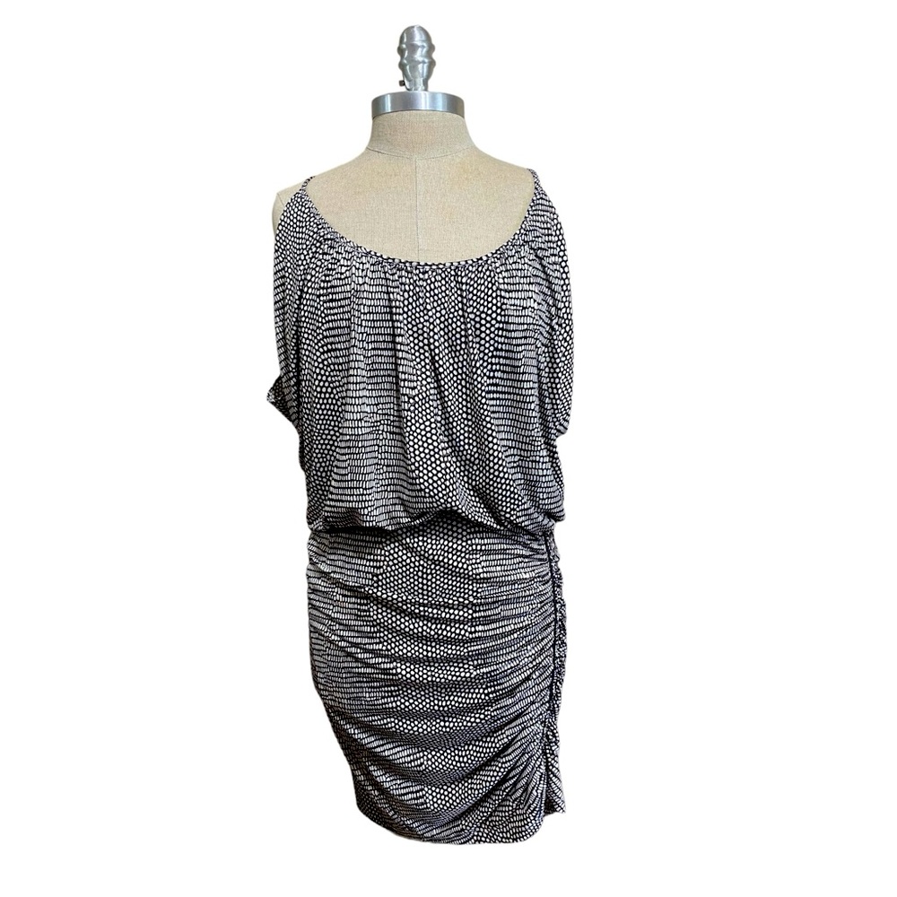 BCBGMAXAZRIA Spaghetti strap Blouse on black, beige and white dress size S